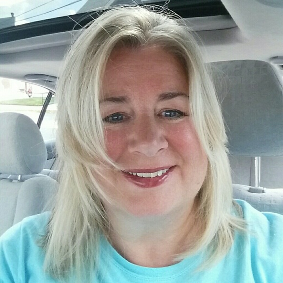 Meet your Posher, Joanie - Picture 7 of 9